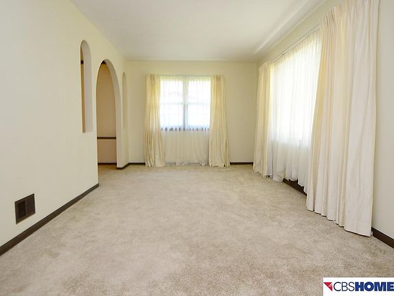5th image of 8608 Pinkney St