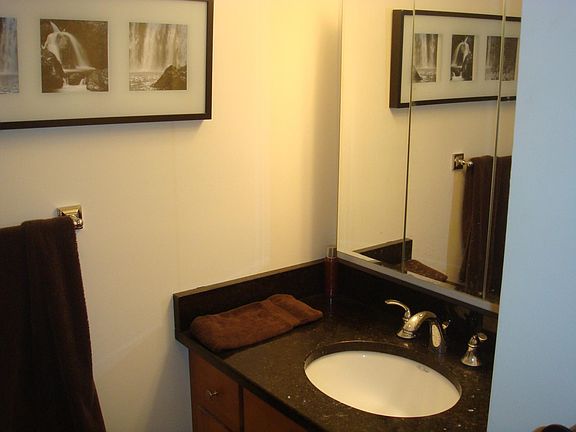 5th image of 122 Main St Unit 201