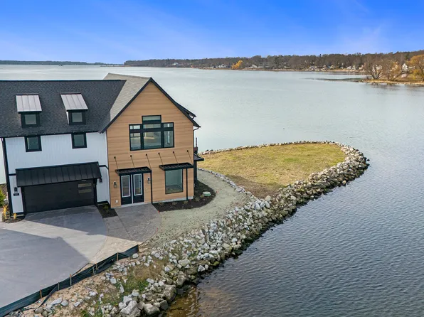 507 Cottage Point, Whitehall, MI 49461