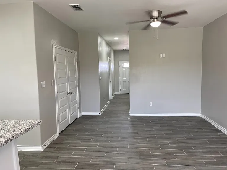 119 Mimosa St — Photo 5