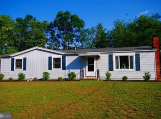 810 Redwood Dr, Waynesboro, PA 17268