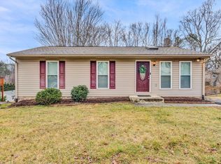 1140 Pedigo Ln, Vinton, VA 24179