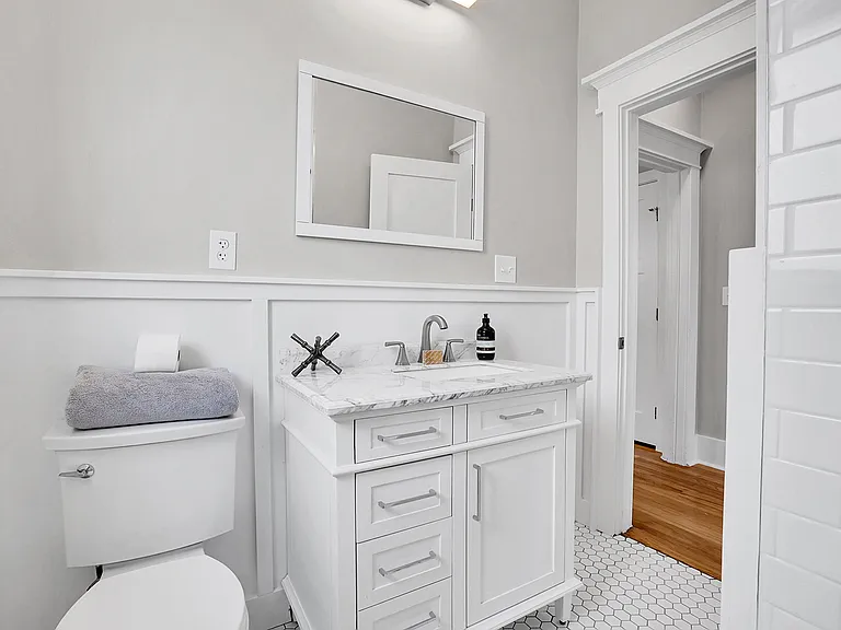 1584 Meade St #A — Photo 10
