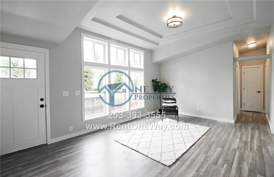 4 bed, 1620 sqft, $2,795 — Photo 4