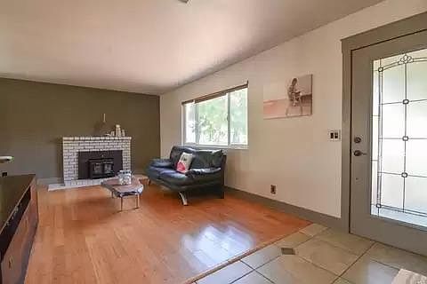 3rd image of 795 Cahill Ct