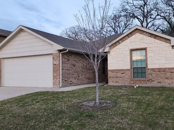 2864 Pacifico Way, Fort Worth, TX 76111