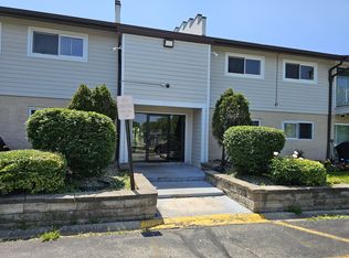 870 E Old Willow Rd APT 259, Prospect Heights, IL 60070
