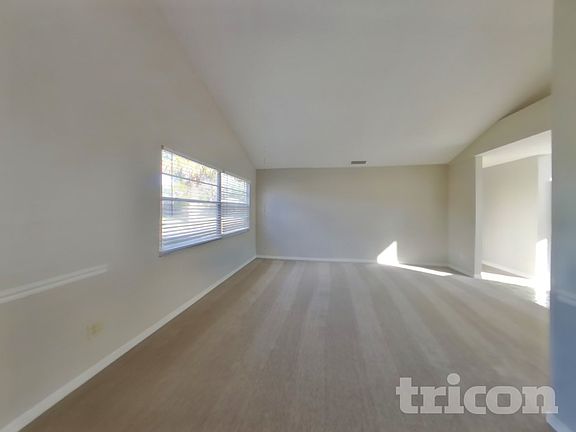 2nd image of 2036 Pompano Pkwy
