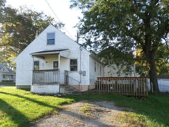 5th image of 322 3rd Ave NW