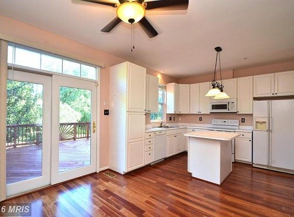2nd image of 443 Amelanchier Ct