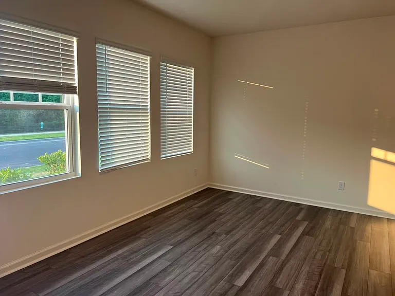 2213 Glen Crossing Dr — Photo 6
