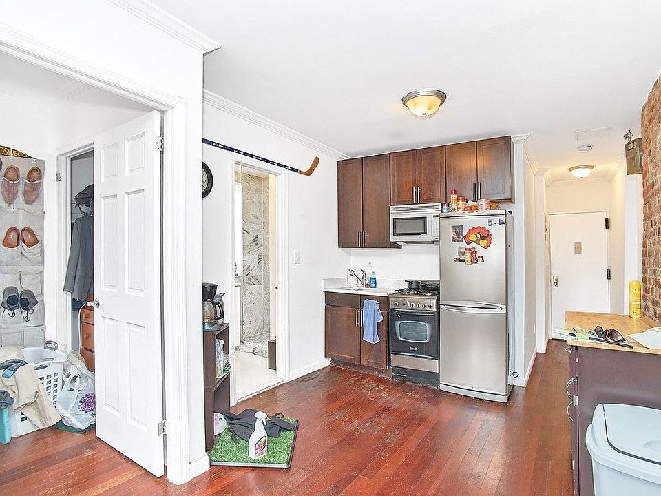 1st image of 500 E 11th St APT 22