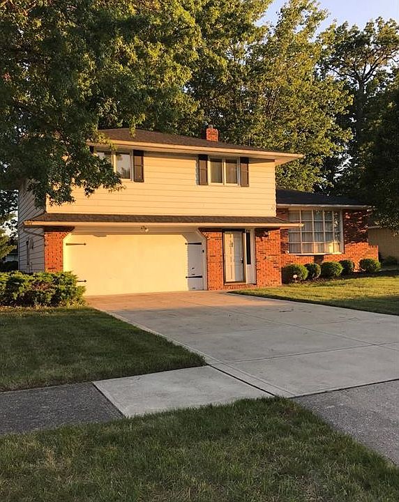 1st image of 870 E Decker Dr