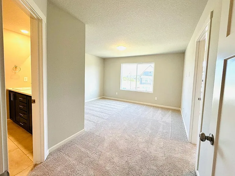 8269 SE Leafhopper St — Photo 30