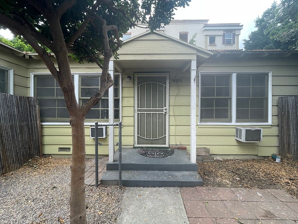 1st image of 14315 Burbank Blvd #1/2