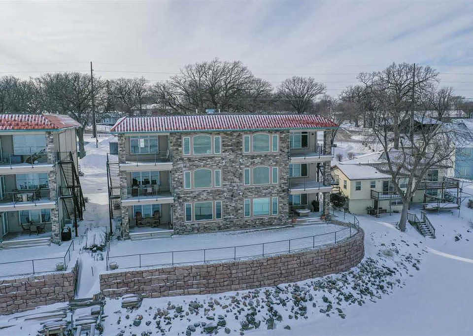 1st image of 1112 Gordon Dr #4