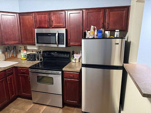 5th image of 20 S Logan St Unit 303
