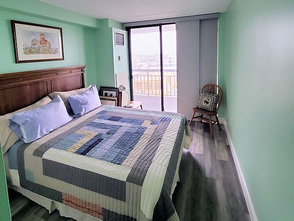 5th image of 935 Ocean Ave APT 505