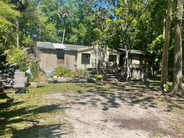 24047 River Rd, Astor, FL 32102