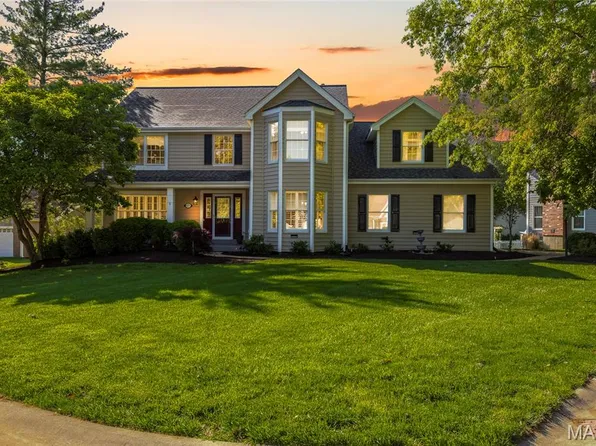 619 Martin Pointe Ct, Ballwin, MO 63011