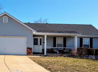 708 Woodland Ridge Dr, Saint Peters, MO 63376