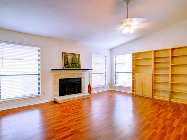 8100 Cambridge St APT 112, Houston, TX 77054