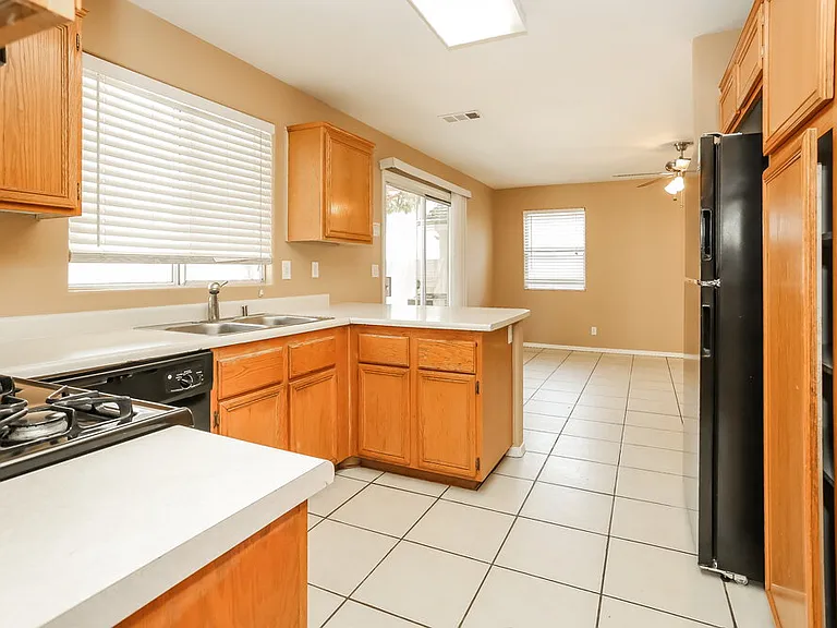 7525 Wandering St — Photo 8