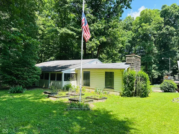 3595 W Ivanwald Dr, Cloverdale, IN 46171