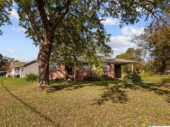 2nd image of 512 Sunhill Rd NW