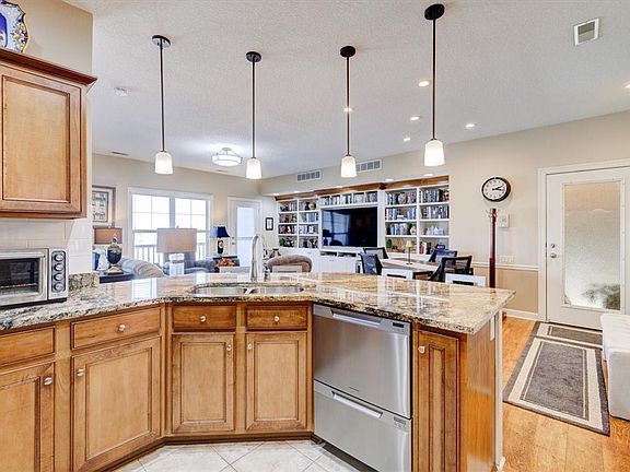 5th image of 2506 NE Oak Dr Unit 4