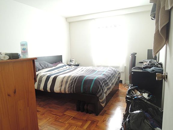 4th image of 3144 42nd St #1