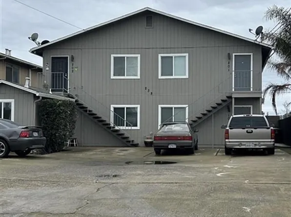 238 N 4th Ave, Oakdale, CA 95361