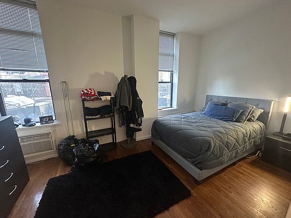 4th image of 31 E 31st St Ph D