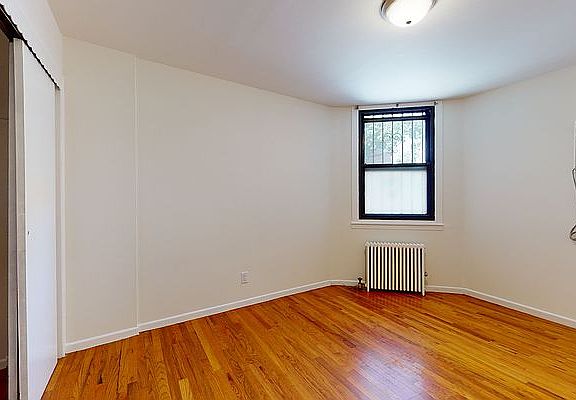 5th image of 379 Henry St APT 1