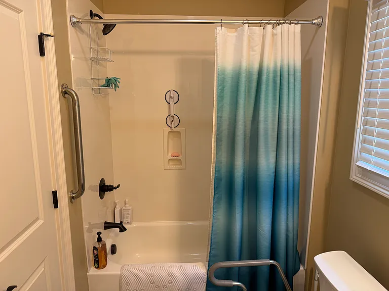 6 Charlton St NW #2 — Photo 5