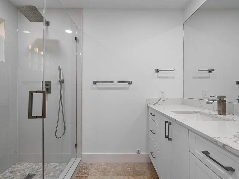 1421 Ponce De Leon Dr — Photo 51