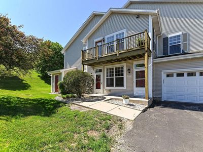 1202 Woodbury COMMON #A, Waukesha, WI, 53189