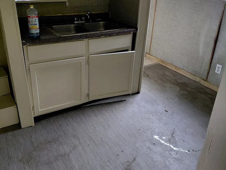 1138 Fremont St — Photo 3