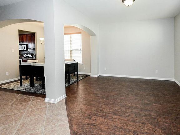 3rd image of 10105 Sanden Dr
