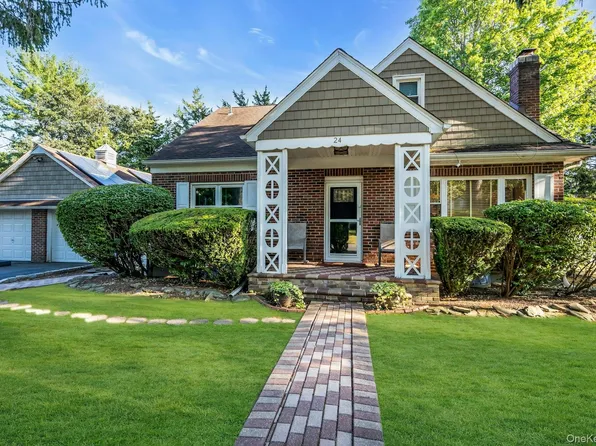24 Ormond Street, Dix Hills, NY 11746