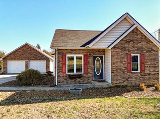 1292 Holladay Rd, Cookeville, TN 38501