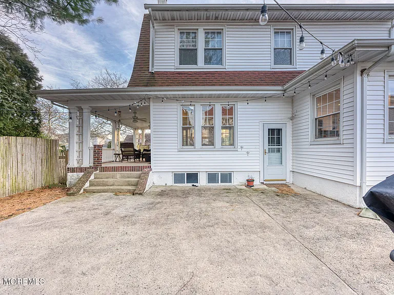 404 Monmouth Ave — Photo 25