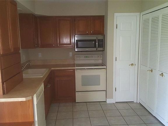 2nd image of 17424/430 Barbara Dr