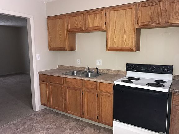 2nd image of 547 S Highland Ave