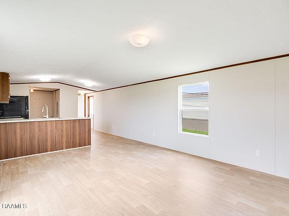 5th image of 421 Saint Jude Ave