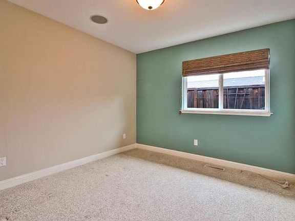 4th image of 1560 Tobias Dr