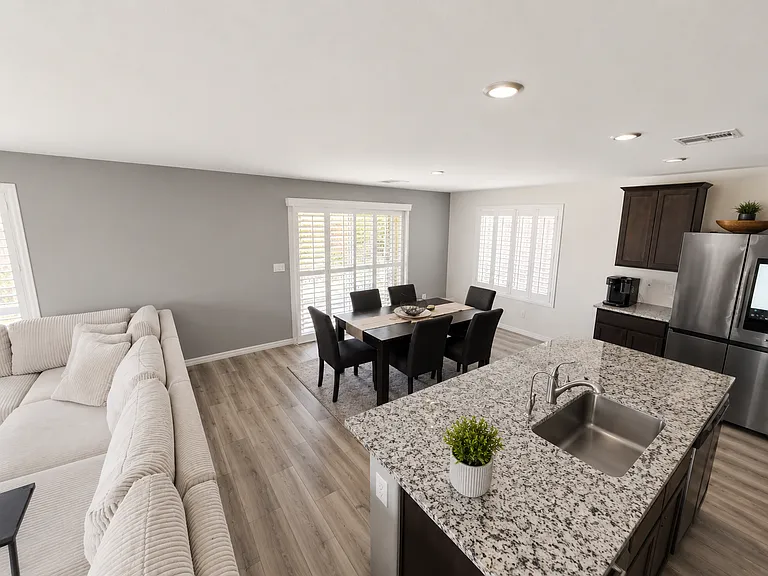 617 El Gusto Ave — Photo 5