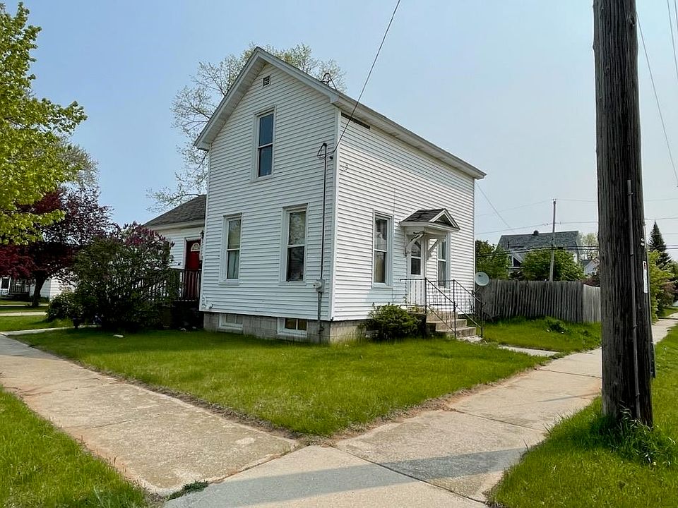 1040 Oakes St, WI 54143 Zillow