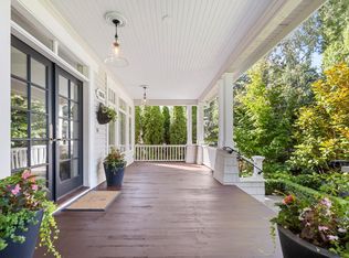 2676 McBride Ave, Surrey, BC V4A3G1