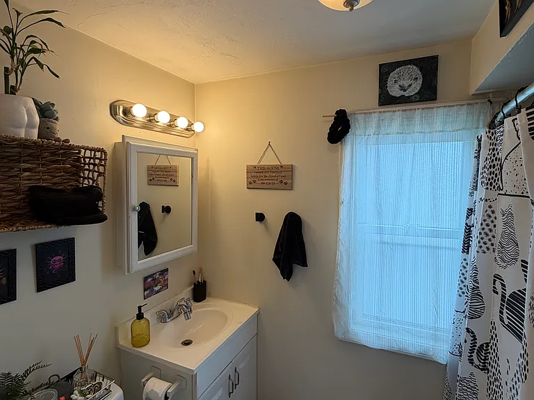 66 Pleasant St — Photo 19